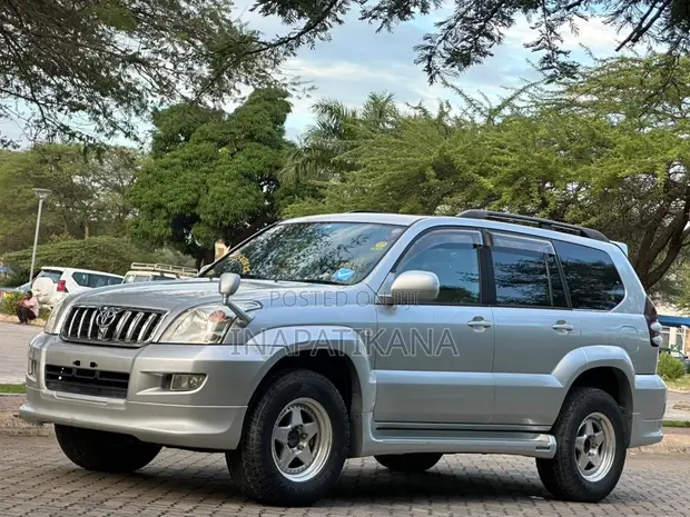 Toyota Land Cruiser Prado 3.0 D-4D 5dr 2006 Silver - 1