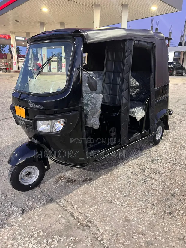 TVS King Deluxe Plus iTouch Start Tricycle 2026 Black - 1