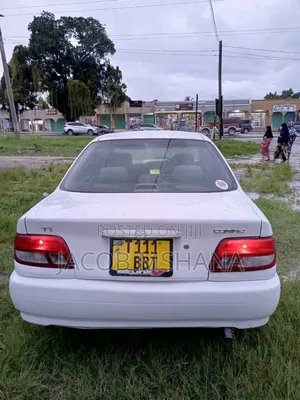 Toyota Carina 1999 Nyeupe