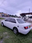 Toyota Carina 1999 Nyeupe - 2