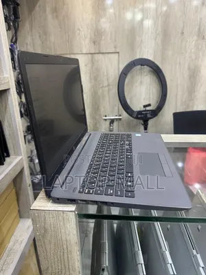Laptop HP 250 G7 - Intel Core i5, 8GB RAM, 256GB SSD