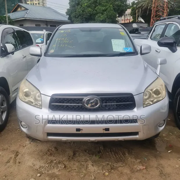 Toyota RAV4 2006 Nyeupe - 1