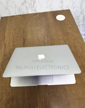 Apple MacBook Air 2017 8GB RAM, 128GB SSD