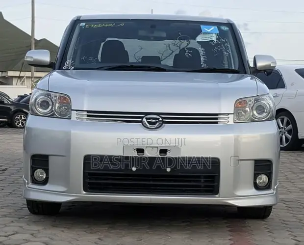 Toyota Corolla Rumion Hatchback 1.8 FWD 2009 Silver - 1