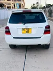 Toyota Kluger 2004 Pearl White - 4