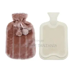 Seti ya Chupa ya Maji ya Moto ya Faux Fur Rangi ya Pinki yenye Pom-poms