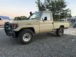 Toyota Land Cruiser Pickup 2015 Gold - 3