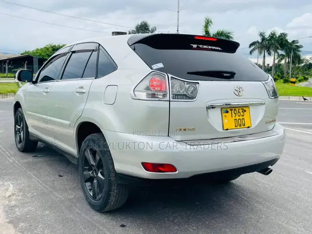 Toyota Harrier 2007 Silver - 1