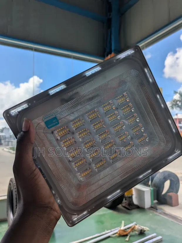JH Solar Wawa4.0 Solar Flood Light - 65W Panel, 10-Year Warranty - 1