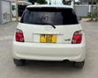 Toyota IST 2006 White - 3