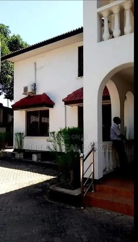 4 Bedroom House for Sale in Upanga East - 1