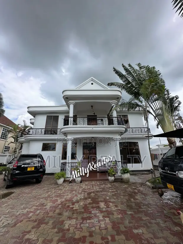 5 Bedroom House for Sale in Mbweni Malindi - 1