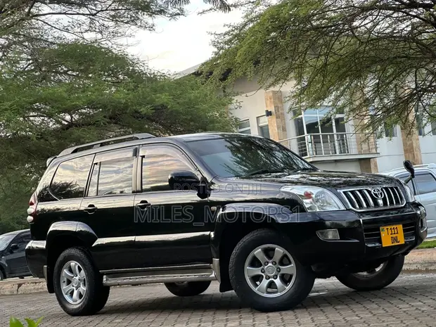 Toyota Land Cruiser Prado 2006 Black - 1
