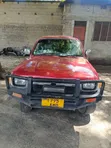 Toyota Hilux 2000 Red - 2