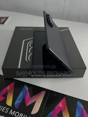 Samsung Galaxy Z Fold7 512GB Mpya Rangi ya Dhahabu