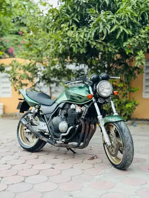 Honda CB400 Super Four 2012 Green