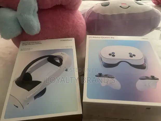 Meta Quest 3S 256GB VR Headset - 1