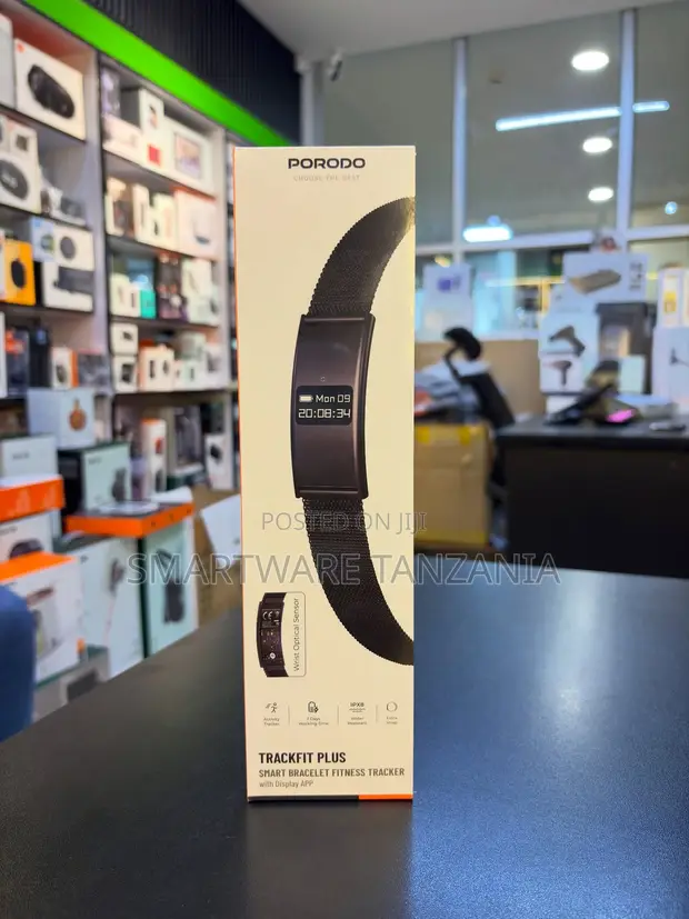 Porodo Trackfit Plus Smart Fitness Tracker - 1