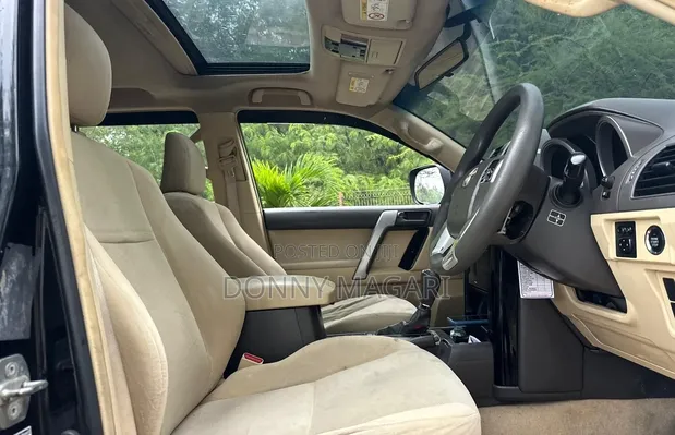 Toyota Land Cruiser Prado 2014 Black - 1