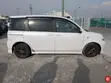 Toyota Sienta 2004 Pearl - 4