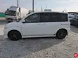 Toyota Sienta 2004 Pearl - 5