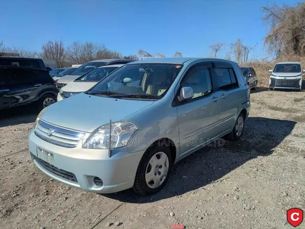 Toyota Raum 2003 Green - 1