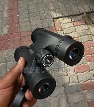 Bushnell 10x42 Binoculars - Brand New