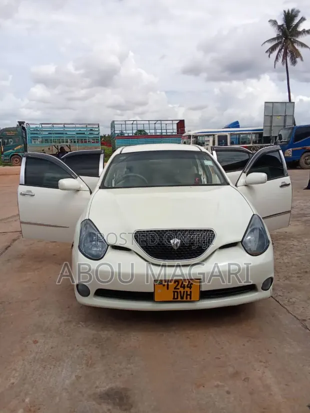 Toyota Verossa 2002 White - 1