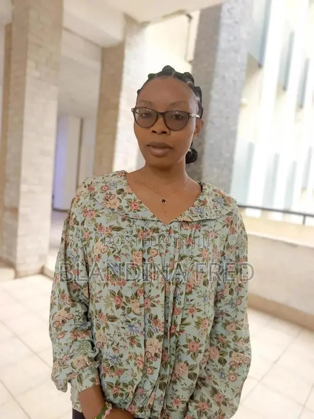 Mwanafunzi wa Business Administration Akitafuta Uzoefu wa Mauzo na Masoko Saluni - 1