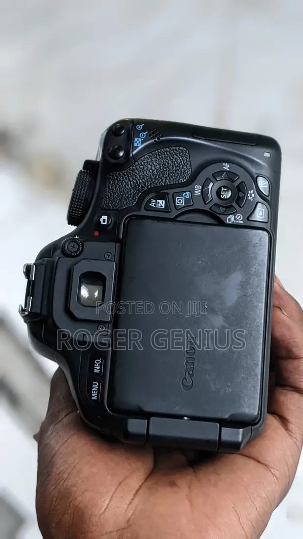 Canon EOS 600D DSLR Camera - 1