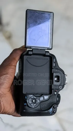 Canon EOS 600D DSLR Camera