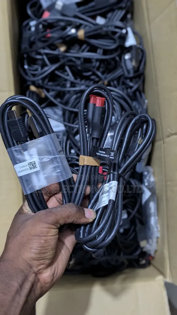 Kebo ya HDMI Kiume hadi Kiume - 1