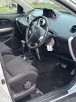 Toyota IST 2004 Nyeupe - 5