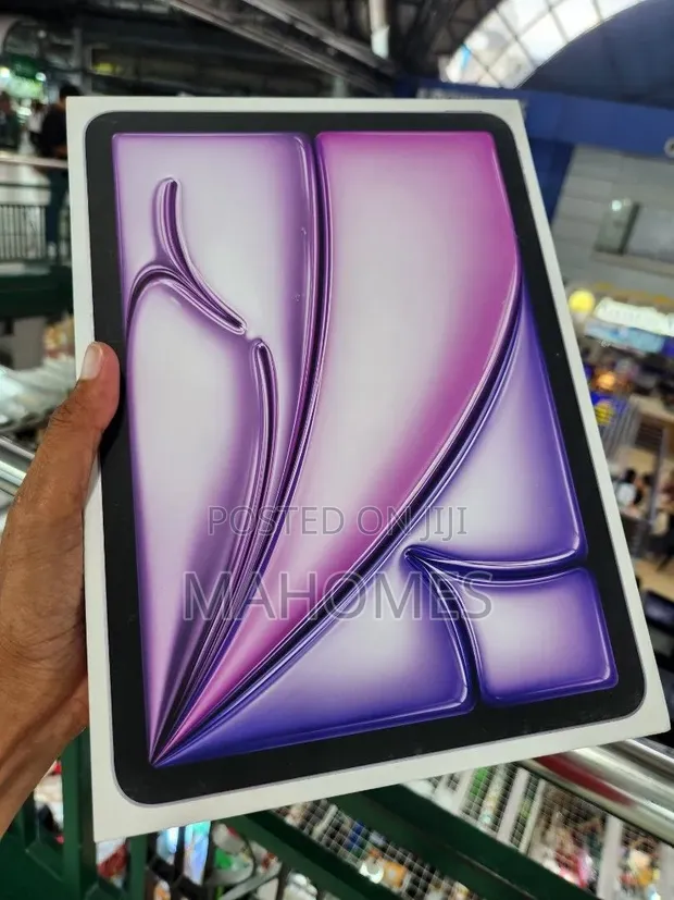 New Apple iPad Air 13" (2024) 256GB - 1