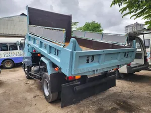 Lori la Mitsubishi Fuso Tipper