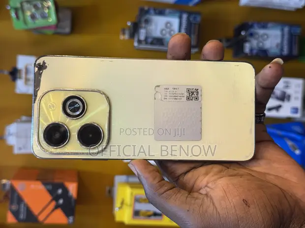 Infinix Hot 40i 128GB Gold - 1