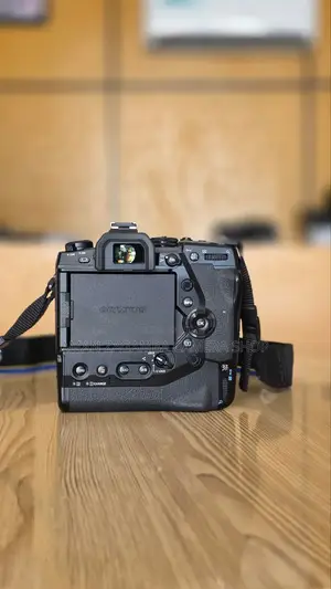 Olympus E-M1X Camera (Refurbished)