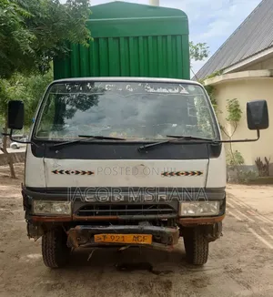 Mitsubishi Canter 3.5 Ton Mini Truck