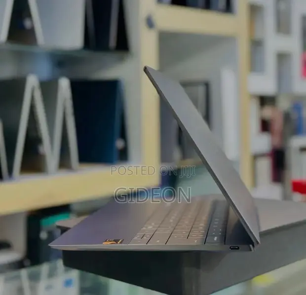 Laptop Mpya Dell XPS 13 9343 - Snapdragon X Elite, 16GB RAM, 512GB SSD - 1