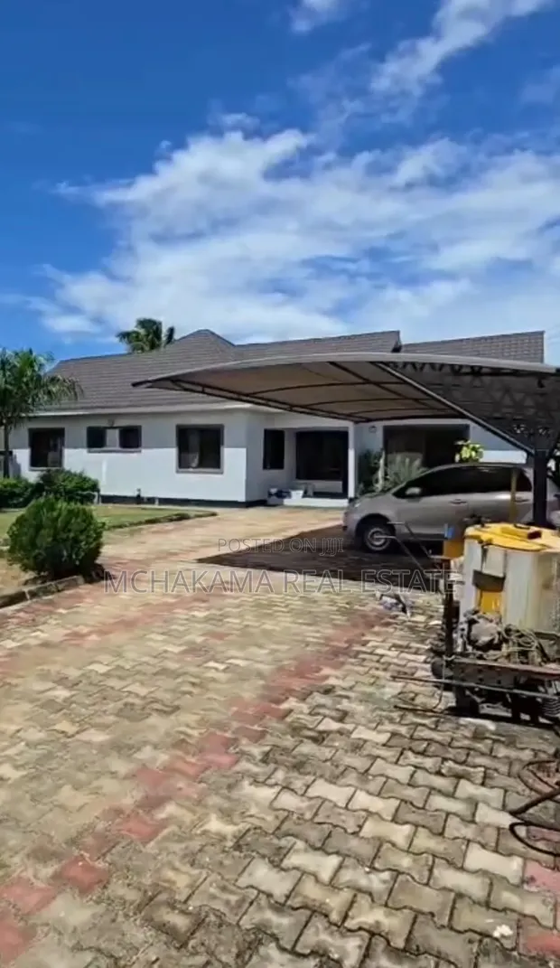 3 Bedroom House for Sale in Mchakama Real Estate, Mbezi Beach - 1