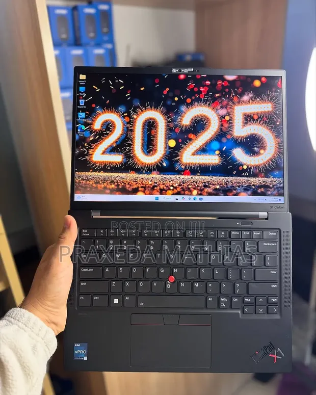Laptopi ya Lenovo ThinkPad X1 Carbon - Core i7, 16GB RAM, 512GB SSD - 1