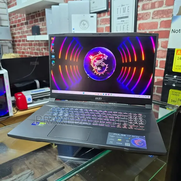 Laptop MSI Pulse GL76: Intel Core i9, 16GB RAM, 1TB SSD, RTX 4070 - 1