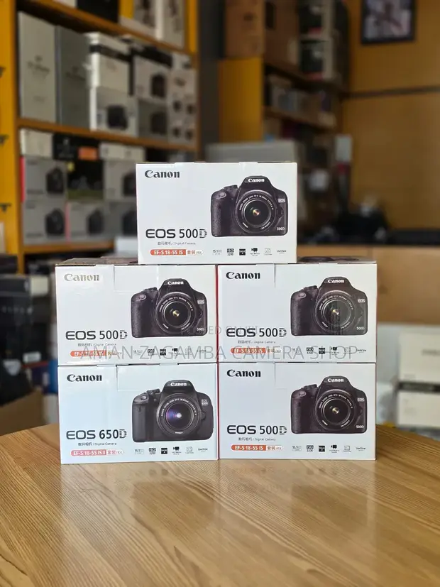 Canon EOS 500D Kamera ya DSLR na Lens ya 18-55mm - 1