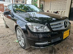 Mercedes-Benz C-Class 2010 Nyeusi