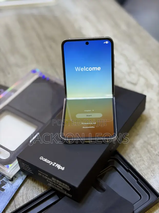Samsung Galaxy Z Flip6 256GB Mpya Nyeusi - 1