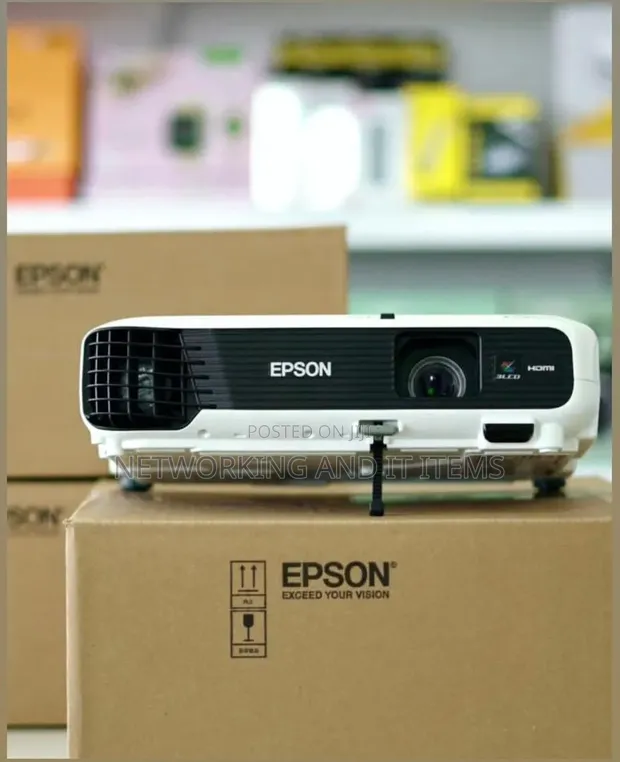 Epson S41 Projector ya HD - 1