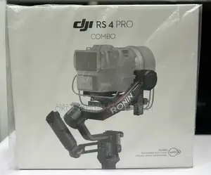 DJI RS 4 Pro Combo Gimbal