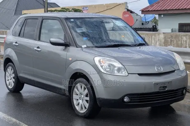 Mazda Verisa 2008 Gray - 1