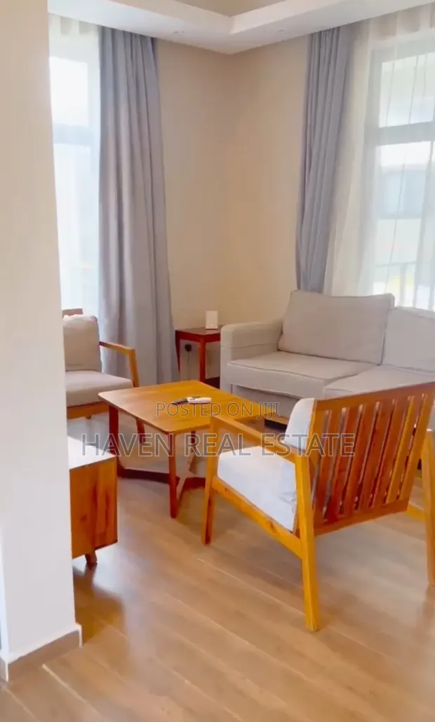 Furnished 2 Bedroom Apartment for Rent in Oyster Bay - 1