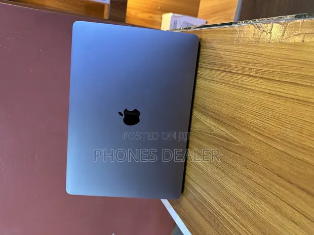 Apple MacBook Pro 2020 M1 16GB RAM 2TB SSD - 1
